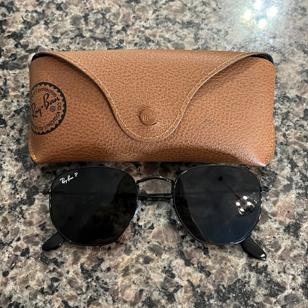 Hexigonal ray bans